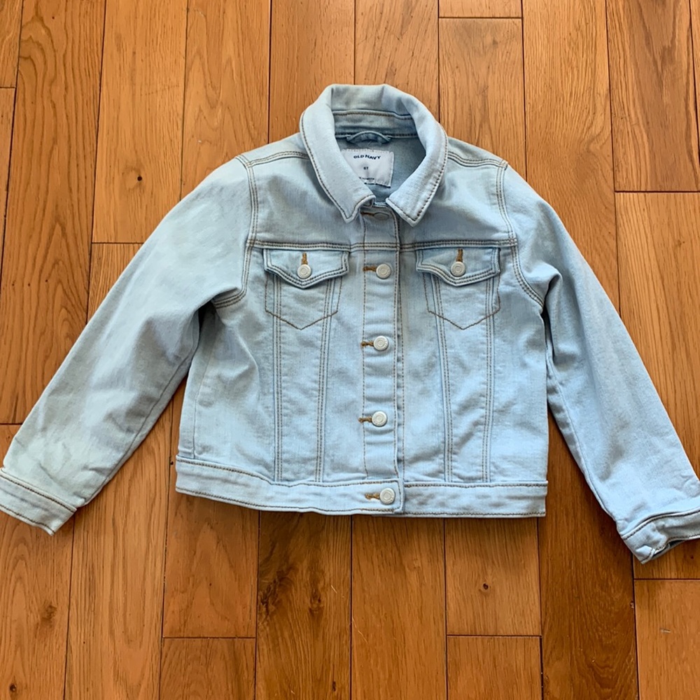 Size 5T Old Navy jean jacket